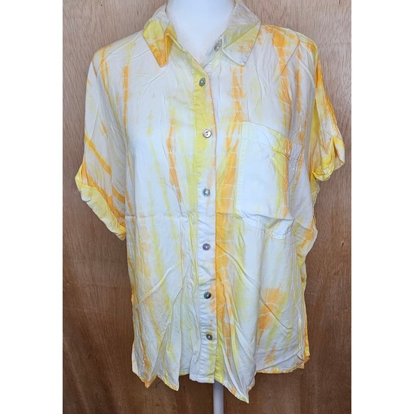 Kut from the Kloth Tops - KUT From The Kloth Eden Short Sleeve Yellow And White Tie Dye Blouse Size Large‎